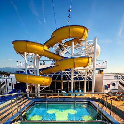 বাণিজ্যিক সুইমিং পুলের জন্য আউটডোর ওয়াটার পার্ক স্লাইড স্পাইরাল ফাইবারগ্লাস অ্যাকোয়া পার্ক সরঞ্জাম পাইকারি